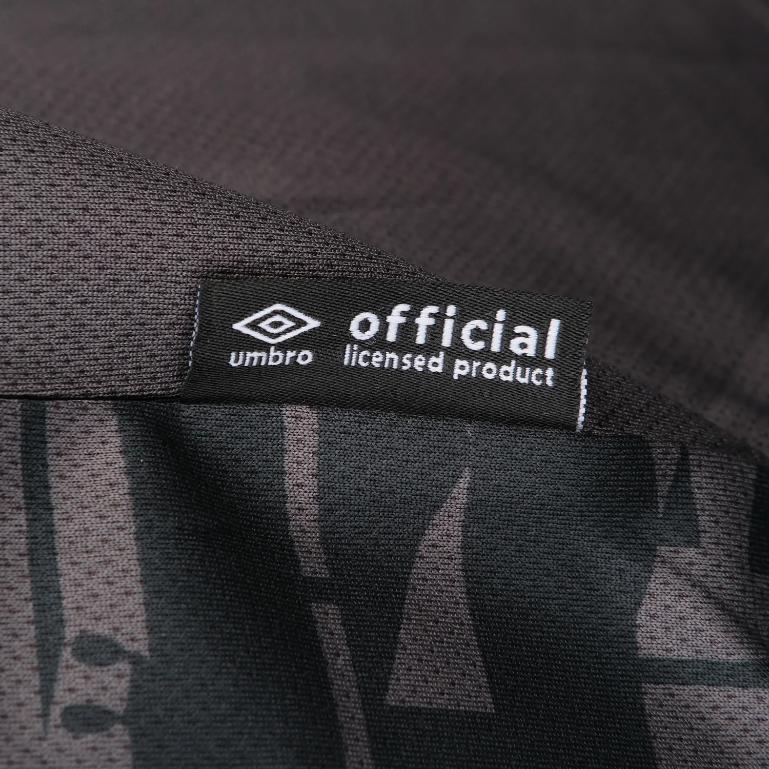 Umbro 2025/26 Junior Third Shirt - Image 8