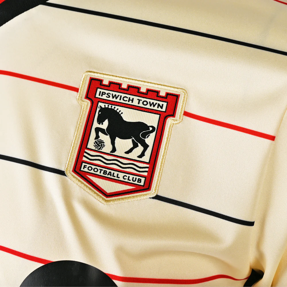 Umbro 2026/27 Junior Away Shirt Long Sleeved - Image 4