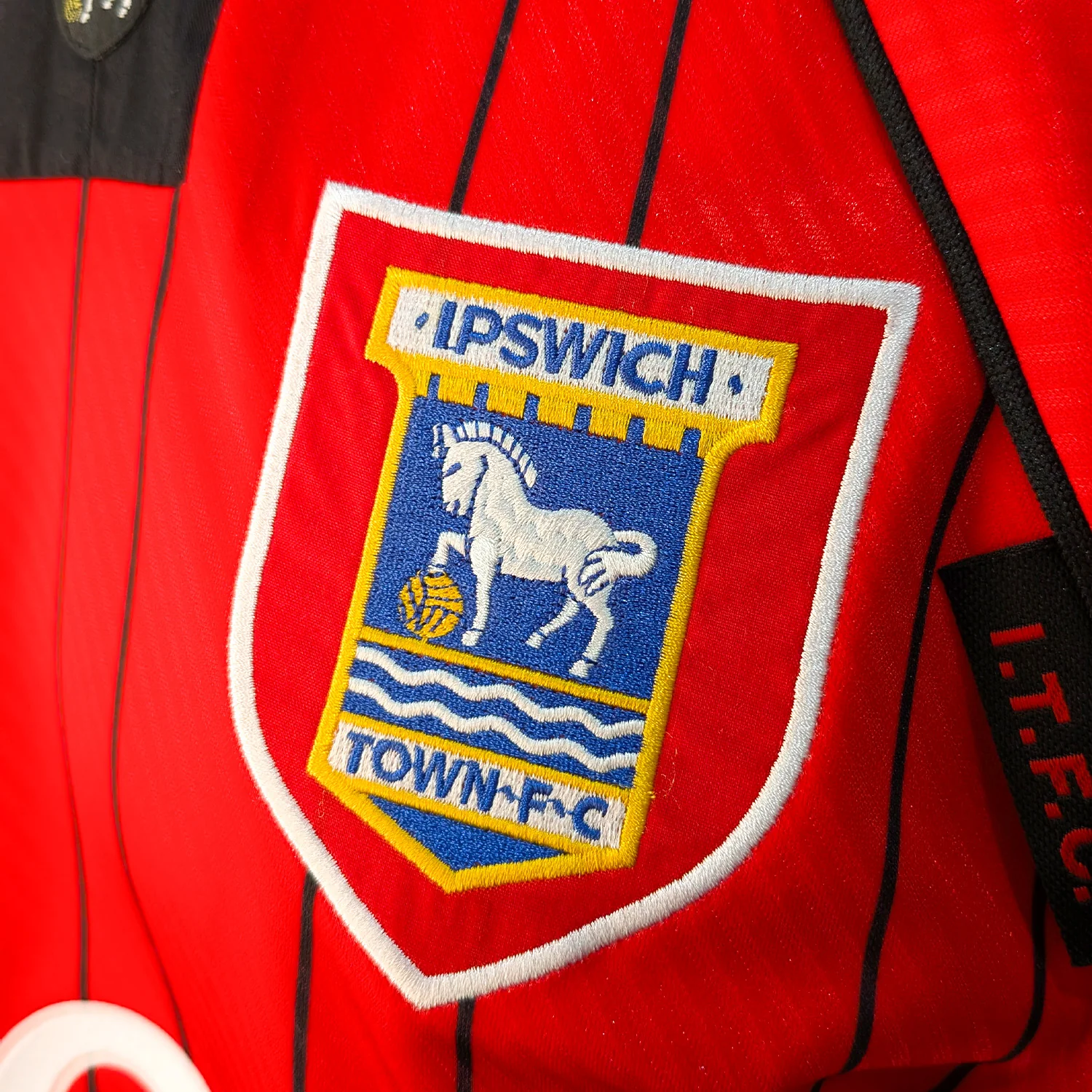 Official Umbro 1993-1995 Away Shirt - Image 6