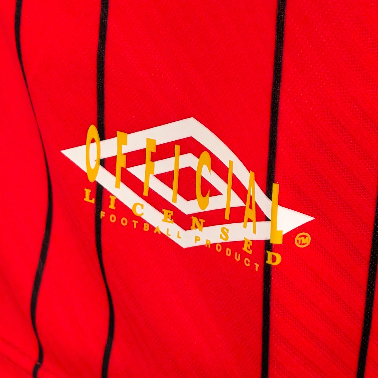 Official Umbro 1993-1995 Away Shirt - Image 9